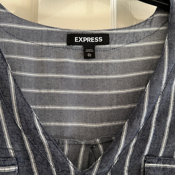 Express Portofino Navy Blue and Metalic Silver Blouse - Picture 2 of 5